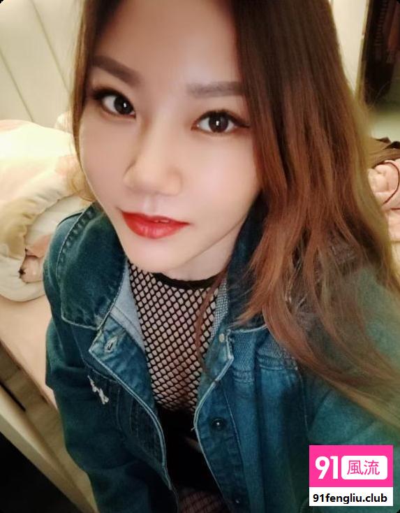 下沙轻熟黄发少妇